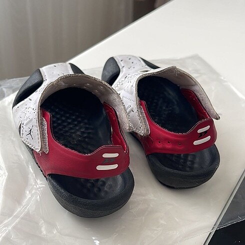 21 Beden bordo Renk Nike Jordan Bebek Sandalet 21 No 11 Cm