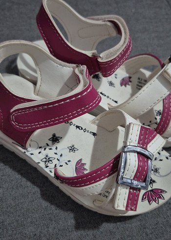 Diğer Çiçek Desenli Pembe Kız Çocuk Sandalet
