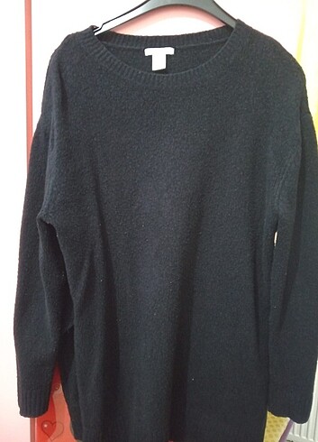H&M Kenarlarında yirtmac var 