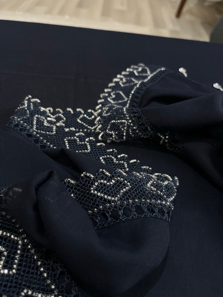 Boncuk İşlemeli lacivert yazma - Görsel 2