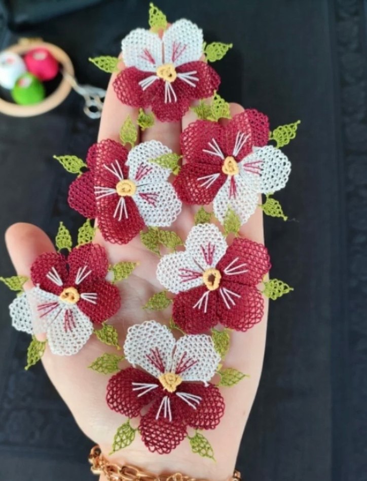 Adet fiyatı 90  Bohem Kırmızı Çiçek İşlemeli El Yapımı motif - Görsel 5