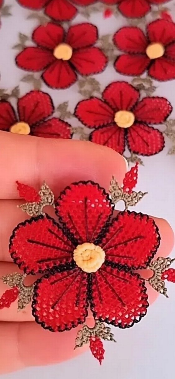 Adet fiyatı 90  Bohem Kırmızı Çiçek İşlemeli El Yapımı motif - Görsel 3