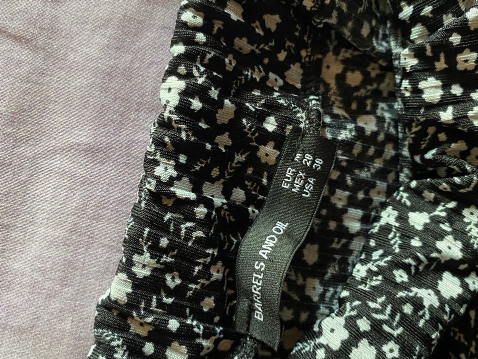 Siyah Çiçek Desenli fırfır detaylı etek - Görsel 2