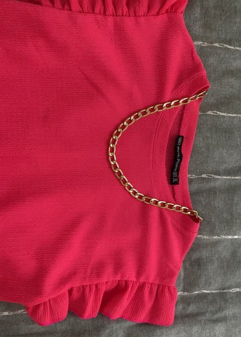 Diğer Zincir Detaylı Pembe Kız Bluzu