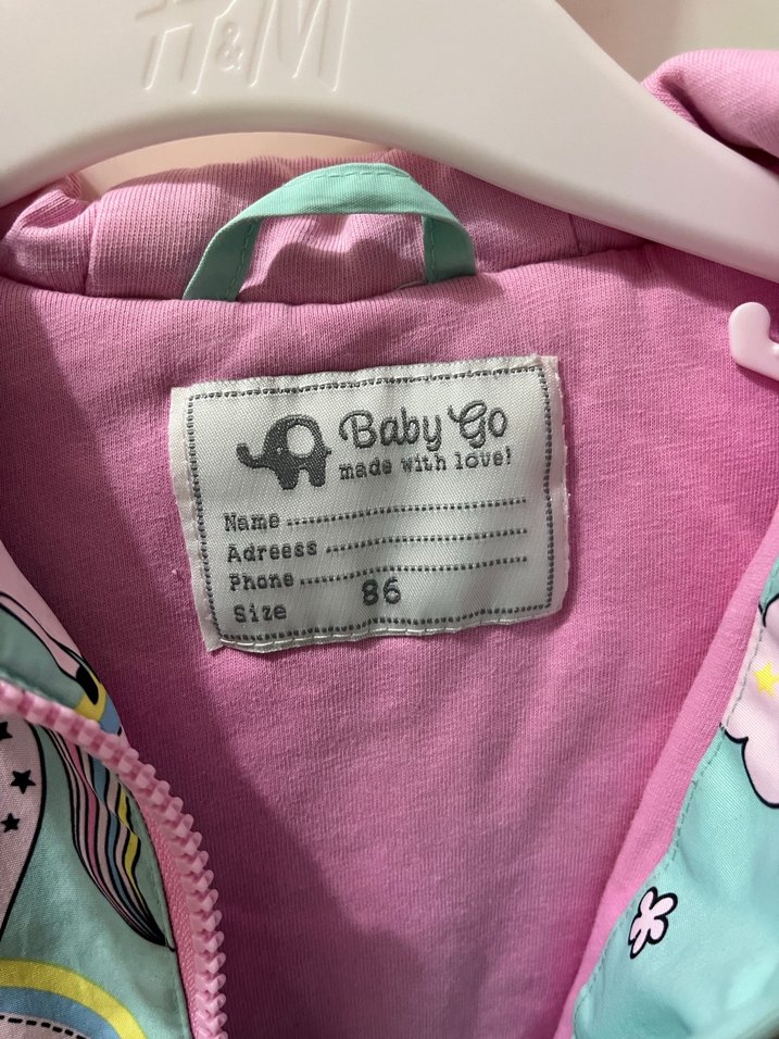 Kız Çocuk Kapüşonlu Baskılı Yağmurluk - Görsel 3