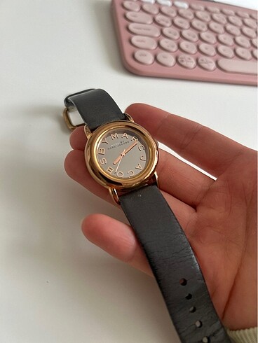 Beden Marc jacobs saat