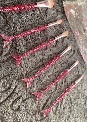 Pembe Balık Kuyruğu Makyaj Fırça Seti - Görsel 3