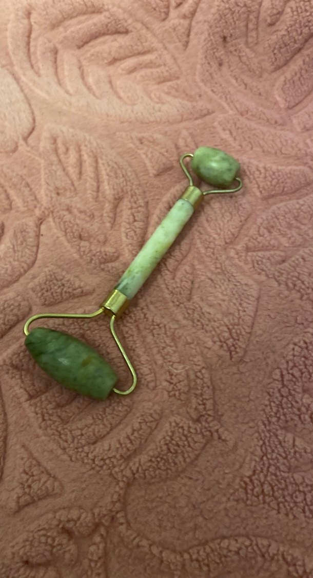 Yeşim Taşı Yüz Masaj Aleti - Görsel 2