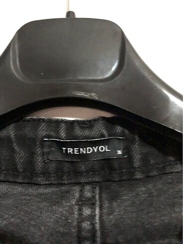 36 Beden siyah Renk TRENDYOL MİLLA SİYAH JEAN