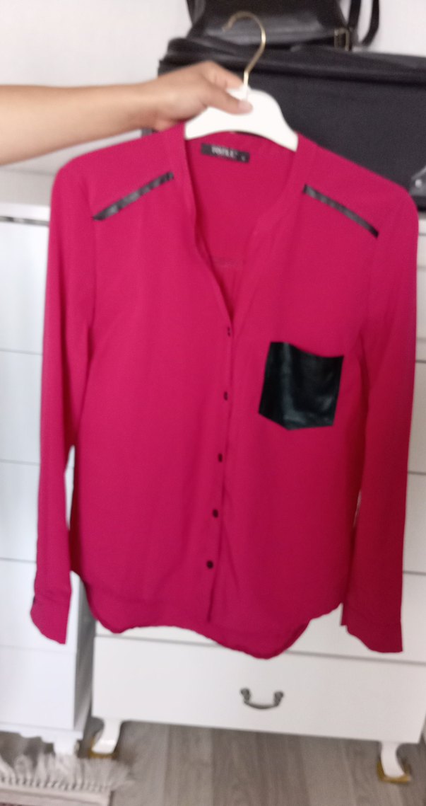 Düğmeli V Yakalı Pembe Kadın Gömlek - Görsel 3