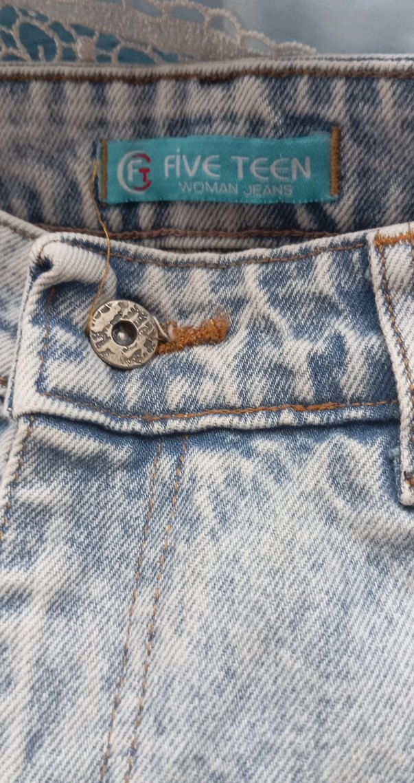 Yıldız Desenli Salaş Midi Kot Pantolon - Görsel 2