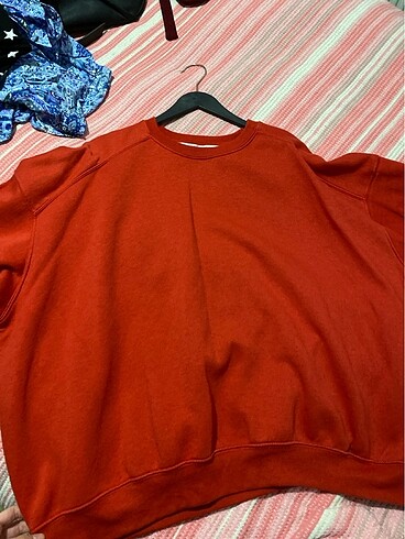 Bershka kırmızı sweat