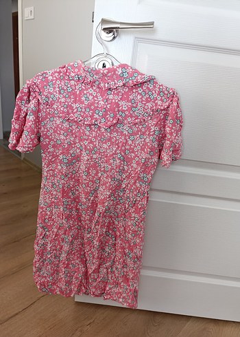 Pembe V Yaka Fırfırlı Günlük Elbise