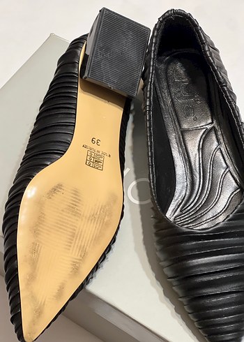 Kadın Siyah Pliseli Stiletto Topuklu Ayakkabı - Görsel 3