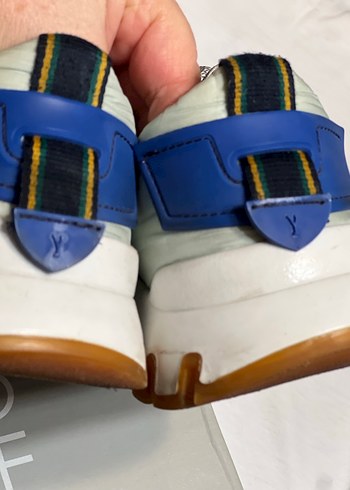 Mavi ve beyaz Yargıcı Spor Ayakkabı - Görsel 3