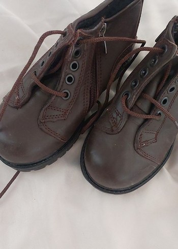 350 TL Kahverengi Deri Erkek Çocuk Botları