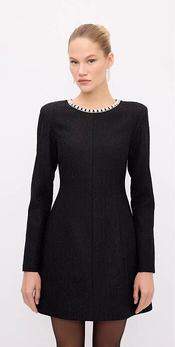 Adl taş detaylı elbise - Görsel 3