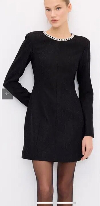 Adl taş detaylı elbise - Görsel 5