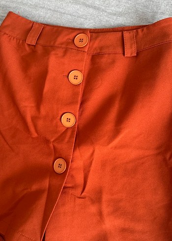 Düğmeli Kahverengi Mi  Şortu - Görsel 2