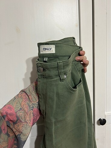 28 Beden Only marka dar yeşil pantolon