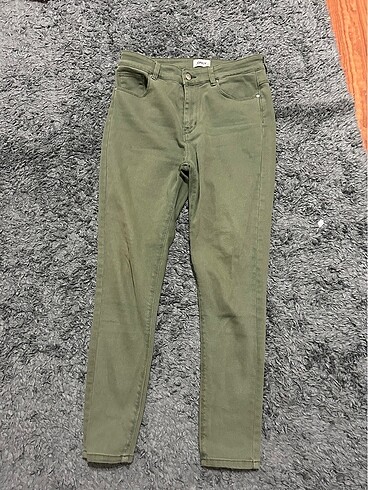Only marka dar yeşil pantolon