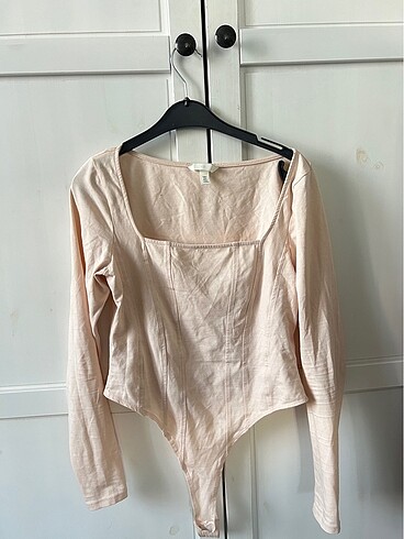 H&M korse detaylı body