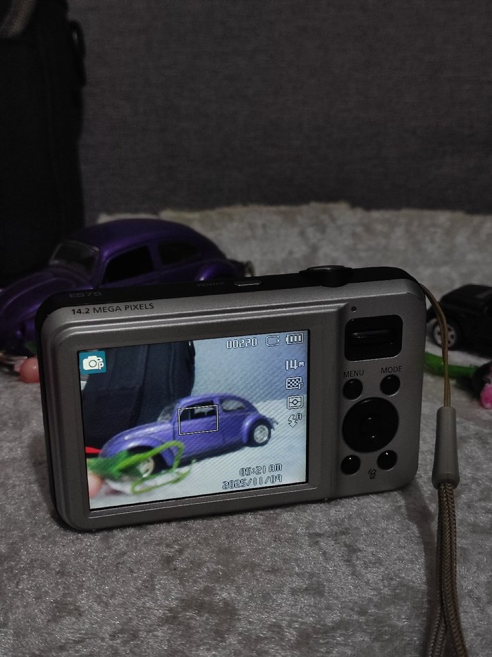 Samsung Vintage Dijital Fotoğraf Makinesi - Görsel 3