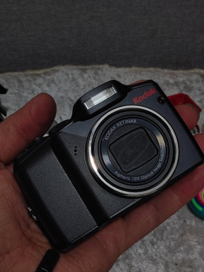 KODAK EasyShare Z915 10x Optik zoom Fotoğraf Makinesı - Görsel 4