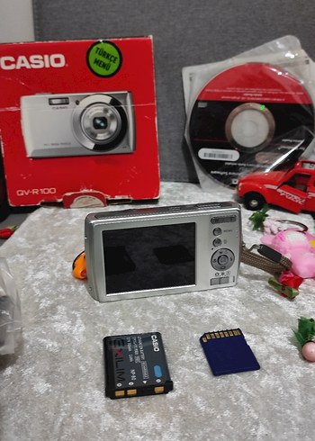 Casio QV-R100 Vintage Dijital Fotoğraf Makinesi - Görsel 11