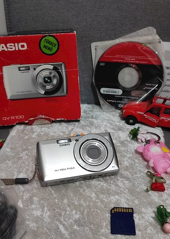 Casio QV-R100 Vintage Dijital Fotoğraf Makinesi - Görsel 7