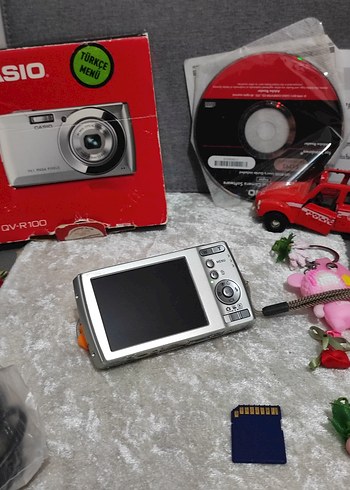 Casio QV-R100 Vintage Dijital Fotoğraf Makinesi - Görsel 8