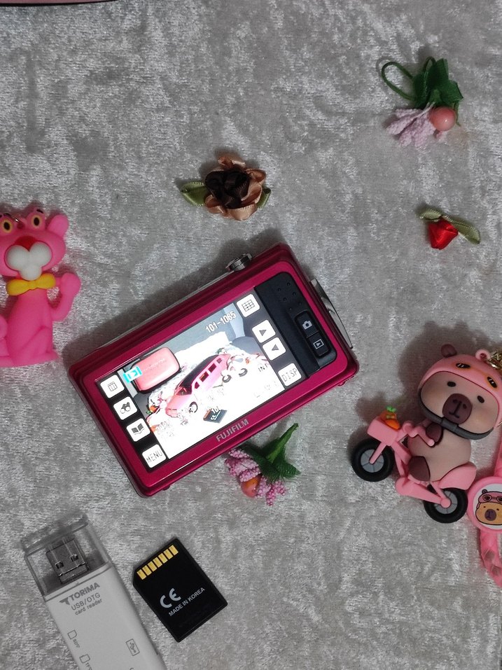 Fujifilm FinePix Pembe Dijital Fotoğraf Makinesı - Görsel 2