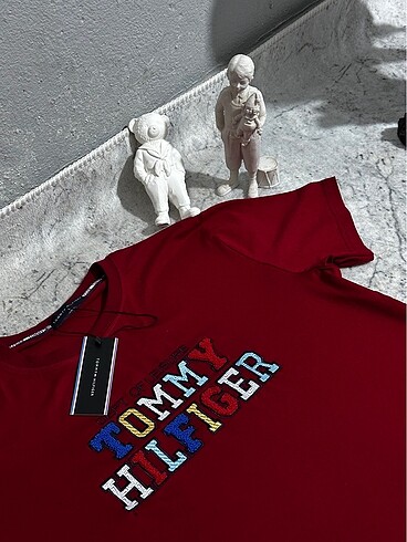 m Beden Tommy Hilfiger Bisiklet Yaka