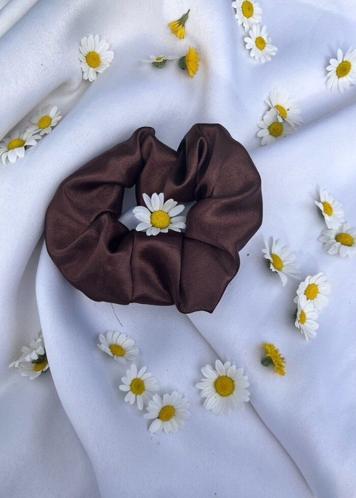 Kahverengi saten toka  - Görsel 1