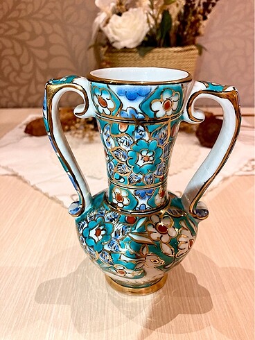 El yapımı turkuaz vintage kulplu vazo