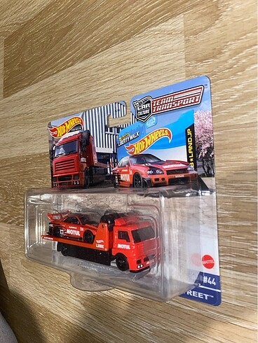 Hot Wheels LB-ER34 Super Silhouette Nissan Skyline - Team Transp