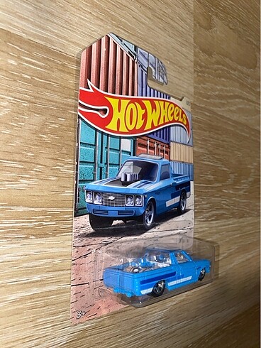 Beden Hot Wheels Custom '72 Chevy Luv