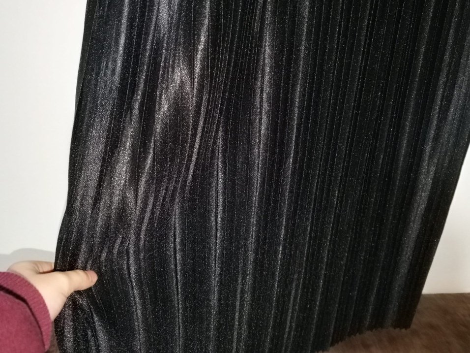 Siyah Piliseli Uzun Kollu Uzun Elbise - Görsel 4