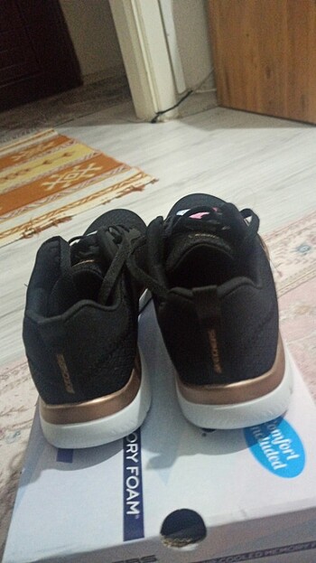 38 Beden siyah Renk SKECHERS KADIN SPOR AYAKKABISI