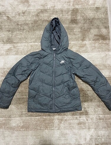 Nike mont