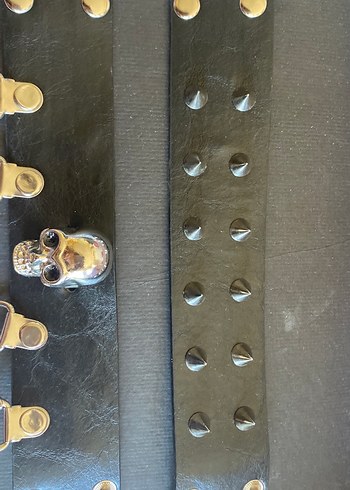 Zara Zincir Detaylı Siyah Gotik Bileklik
