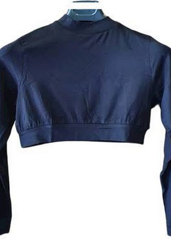 Kadın Siyah Yüksek Yaka Crop Top