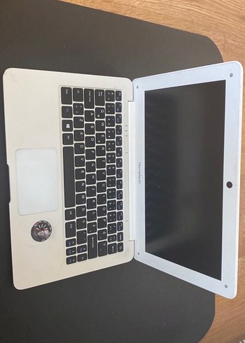 Beyaz Klavyeli Laptop ayakkabı terlik hoparlör