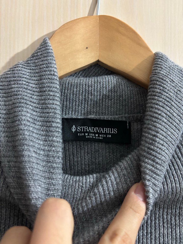 Gri Kadın Boğazlı Triko Kazak - Görsel 2