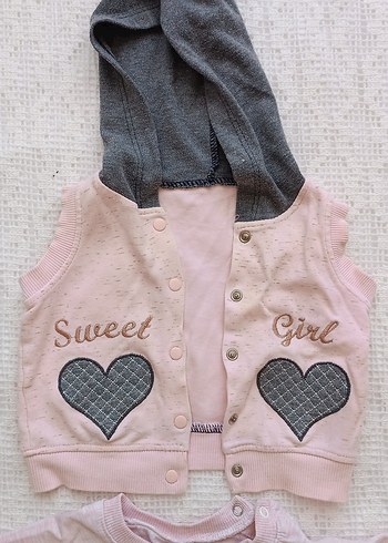 Kız Çocuk Kapüşonlu Sweatshirt ve Yelek Seti - Görsel 2