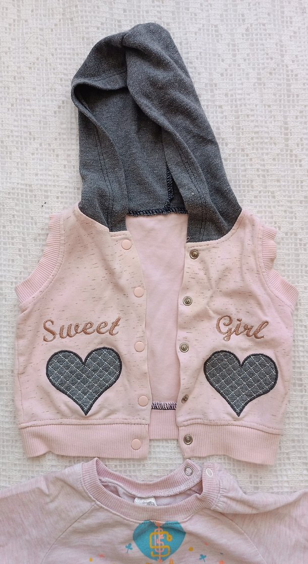 Kız Çocuk Kapüşonlu Sweatshirt ve Yelek Seti - Görsel 2