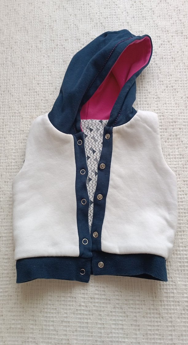 Kız Çocuk Pembe Kapüşonlu Nakışlı Yelek - Görsel 2