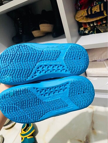 Decathlon 25-26 numara sandalet