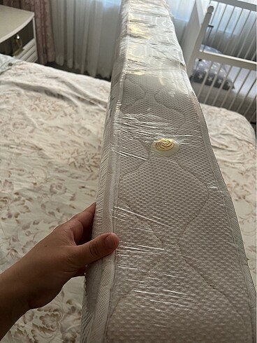 Beden 60*120 benek yatağı 1 sene aletli kullanılmıştır tertemizdir