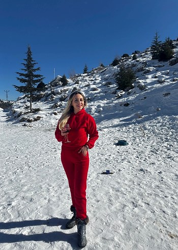 Kırmızı eşofman takımı - Görsel 3